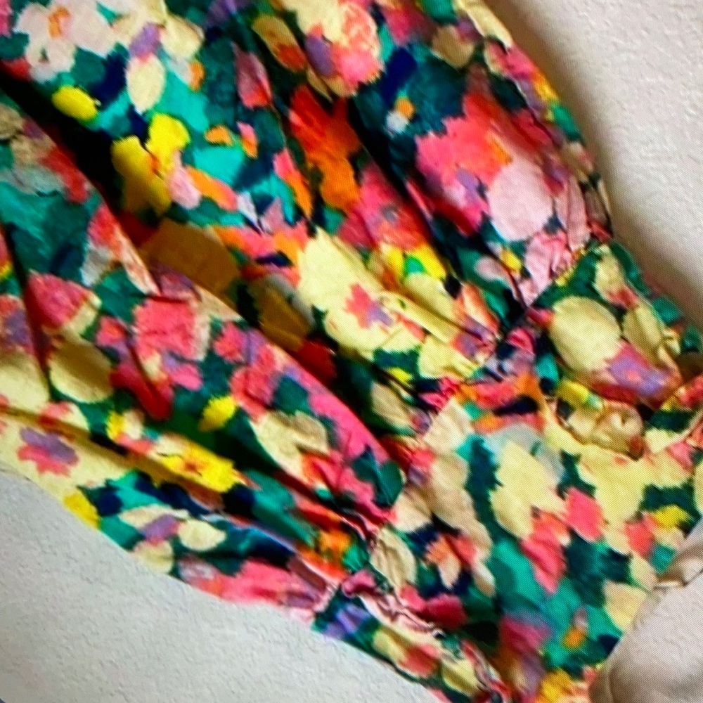 Vibrant floral print design blouse